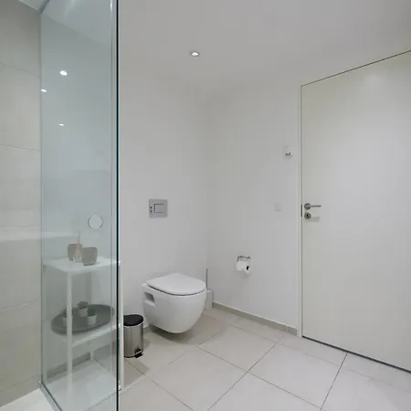 Unique 4-bedroom With Panoramic Sea View Appartement *