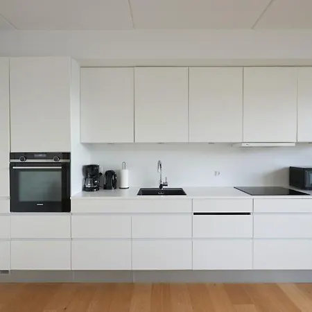 Unique 4-bedroom With Panoramic Sea View Appartement *