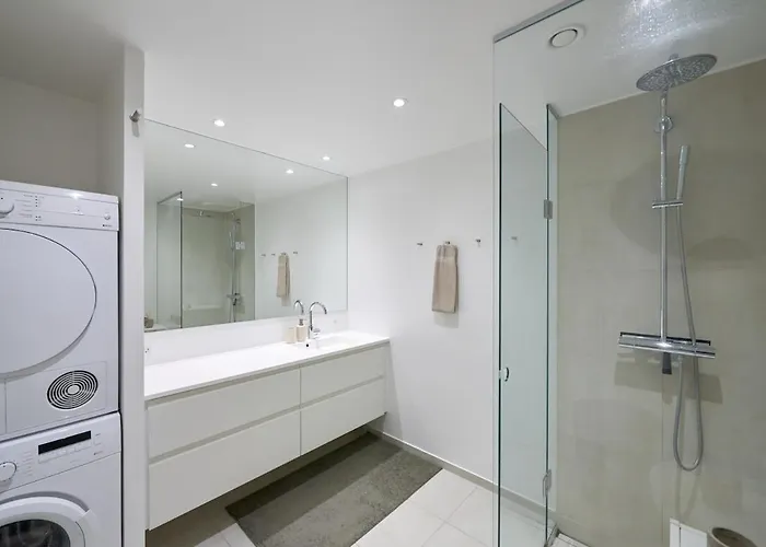 Unique 4-bedroom With Panoramic Sea View