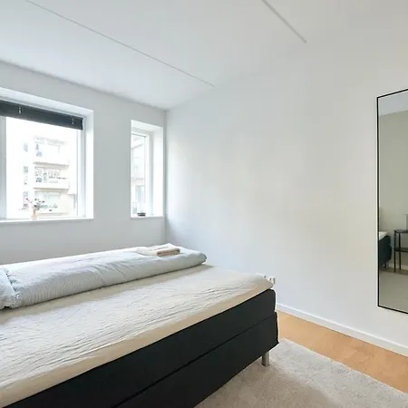 Unique 4-bedroom With Panoramic Sea View * København