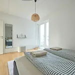 Unique 4-bedroom With Panoramic Sea View Apartamento